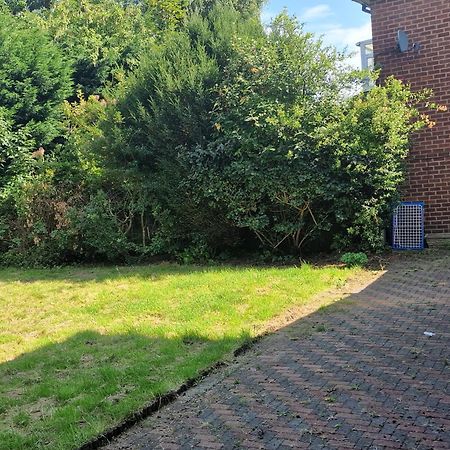 D Elmdon Homestay Shared 4 Bedrooms Birmingham Exterior foto